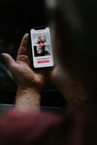 is online dating senseless
